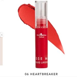 New Italia Deluxe Matte Liquid Lipstick - Heartbreaker Red
